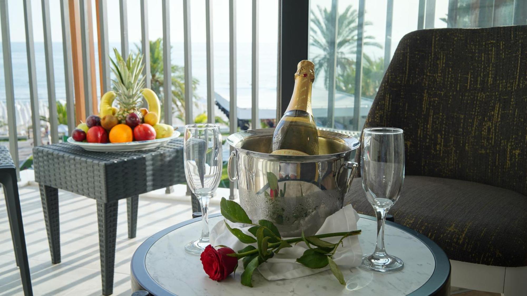 The Raga Side Ultra All Inclusive (Adults Only) 외부 사진